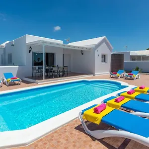 https://villa-cancela-by-villa-plus.in-canary-islands.com